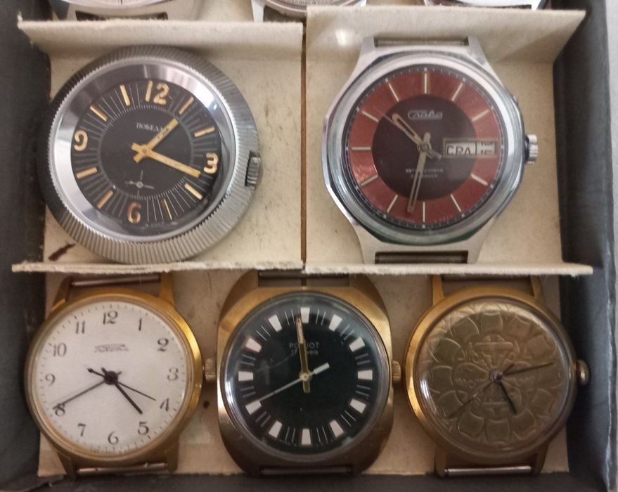 Часы ракета, слава, полет