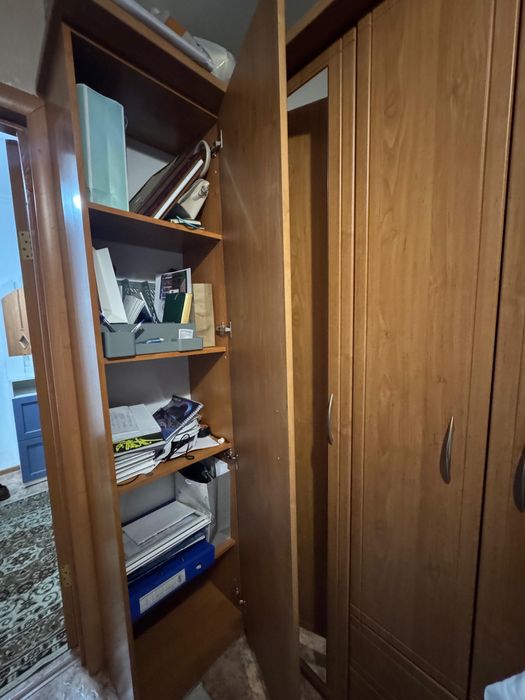 Угловой шкаф спальный