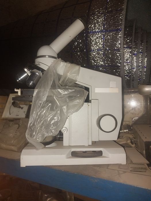 Mikroskop Biolam