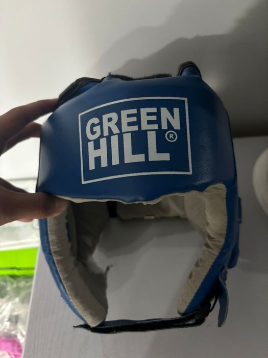 Перчатки ,футты,шлем