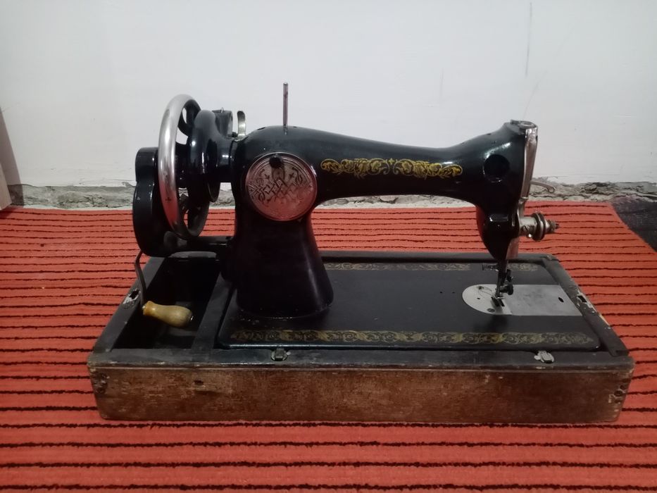 Швейная машинка,
