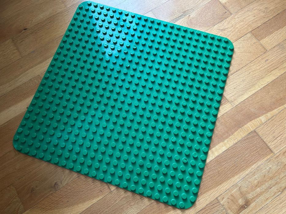 Lego Duplo с подложна плочка