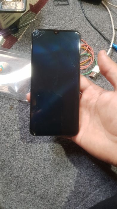 Samsung a50 orginal amaled ekrani