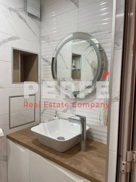 Продава се Тристаен апартамент в Бургас, Изгрев - 90 кв.м за 2428 €/кв.м - Снимка #8