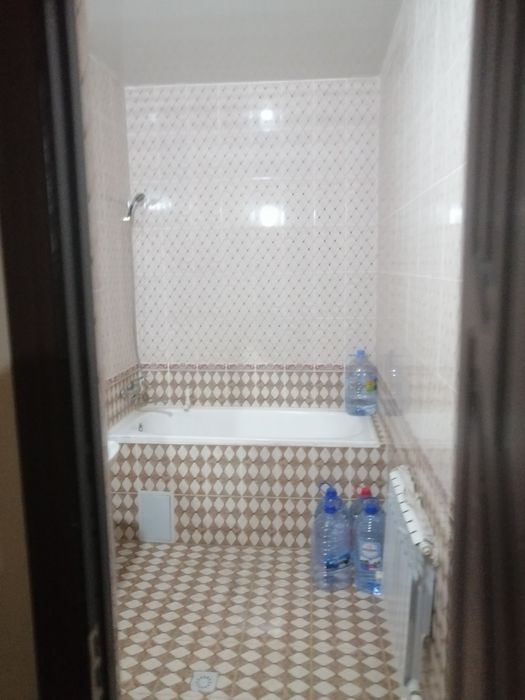 Хамма шароити бор квартира ижарага берилади 2 хонали 2 этаж янги дом