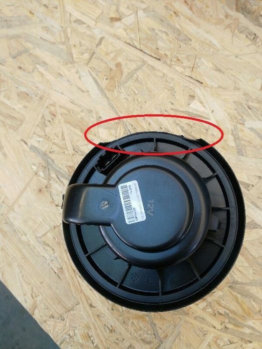 Ventilator habitaclu Audi Q7 2005-2015, Seat Alhambra 2010-, Vw T5 Transporter 2003-2016; Sharan (7N) 2010-; Touareg 2002-2010, diametru 135mm, cu 2 pini - Produs Resigilat
