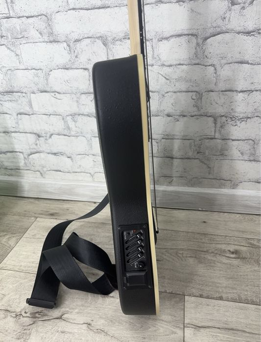 Продам гитару Harley Benton