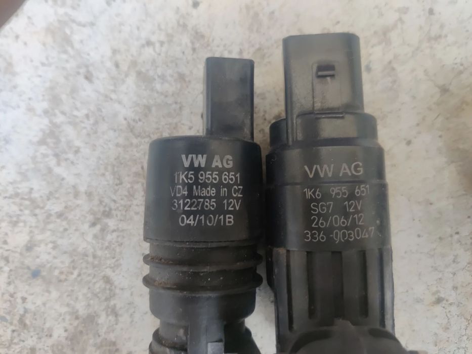 Vas lichid parbriz Seat Exeo Audi A4 8E0955451AR / 1K5955651