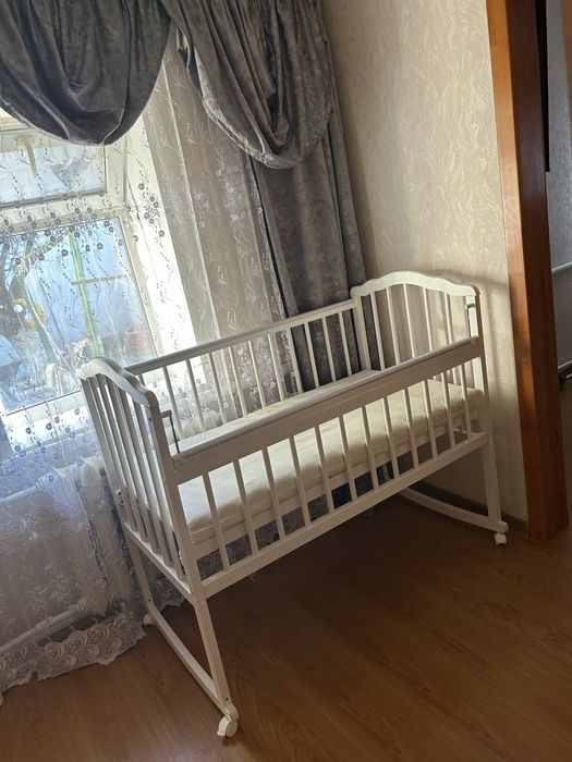 Детская кроватка