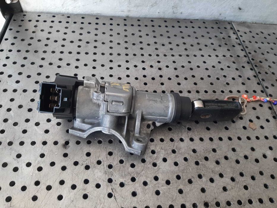 contact auto cu cheie vw polo 6r  6r0905851b