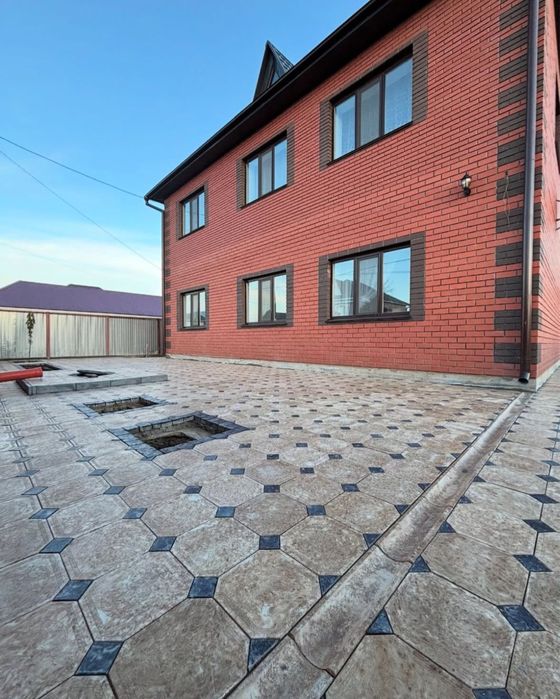 Брусчатка Актау, Сахара-Бархат