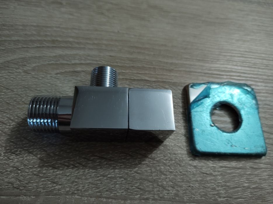 Robinet coltar 1/2-3/8 Kruger Design, nou, calitate. Preț - 35 lei.