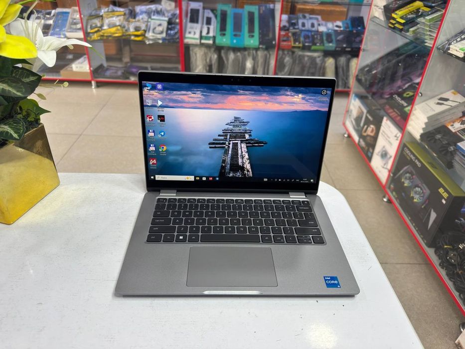 Dell Amerikanski X360 core i5-1335U ddr5 8/256 SSD holati ideal