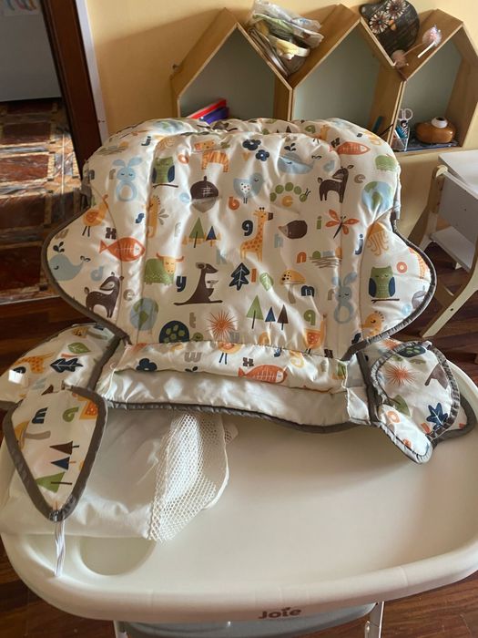 Scaun de masa pentru copii Joie