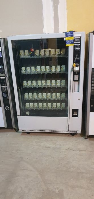 Automate de cafea,bauturi reci,snack sucuri GPE vitrine(necta,rhea)