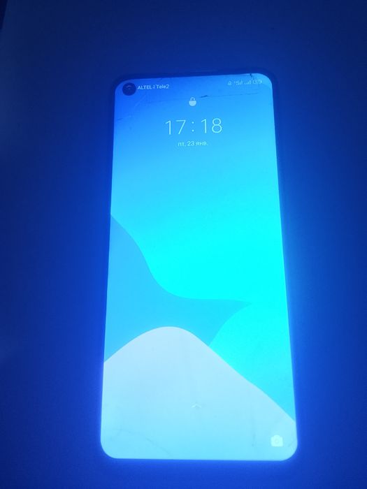 Продам телефон  срочно