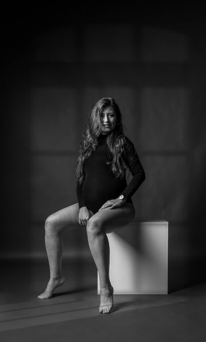 Poză / foto gravide si nou nascuti, studio Bucuresti.