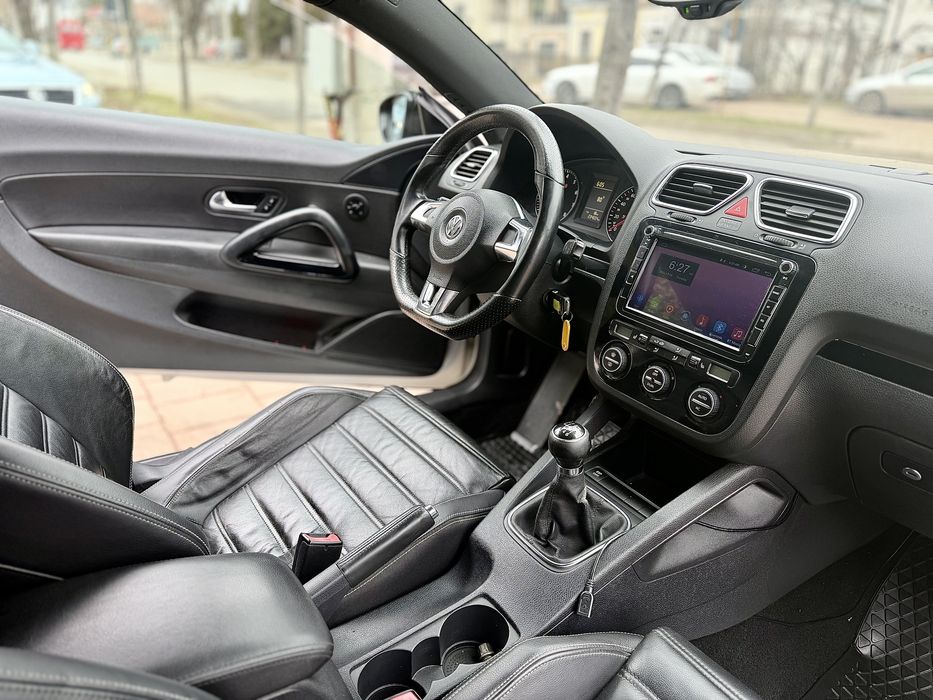 • Volkswagen Scirocco R / 2.0 Tfsi 350 cp / Parc Auto • Posib. RATE •