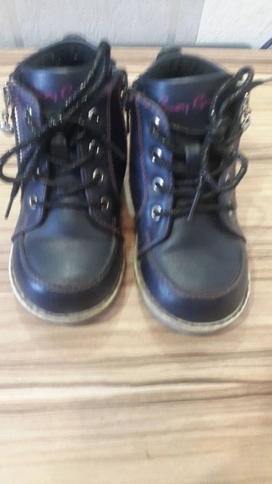 Продам обувь не дорого.