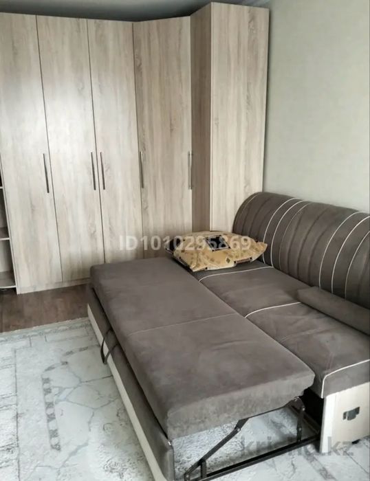 Два дивана срочно