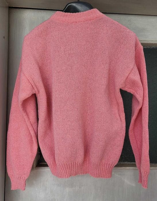 Продава вълнени фанела , пуловер, жилетка, елек ръчно плетени