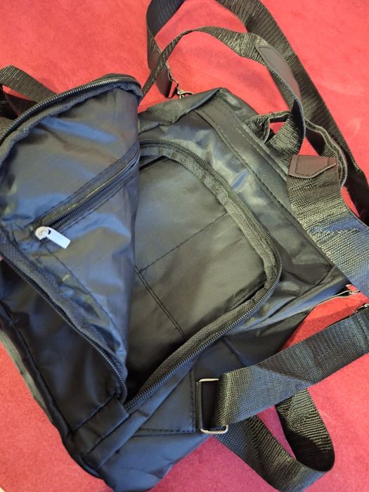 Нова черна раница