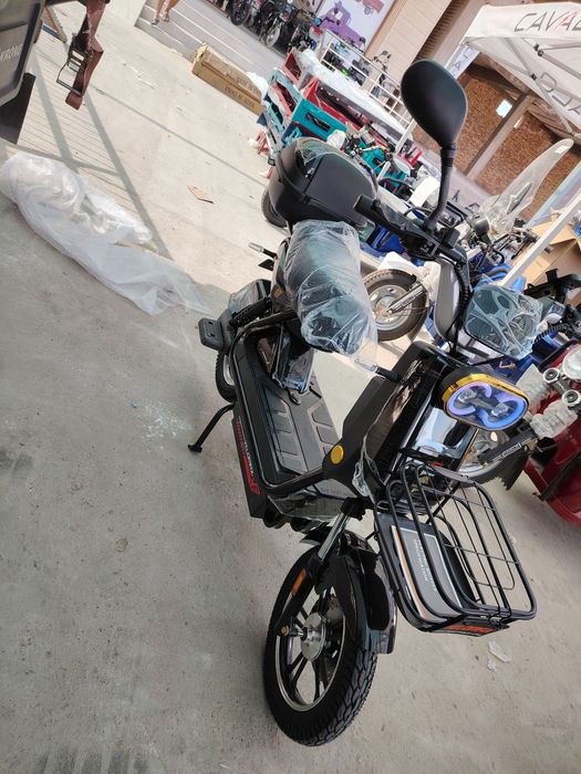 Skuter sotiladi. Holati yangi