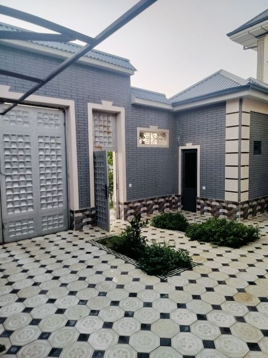 Xovli 2 sotix xaytik asosida qurilgan