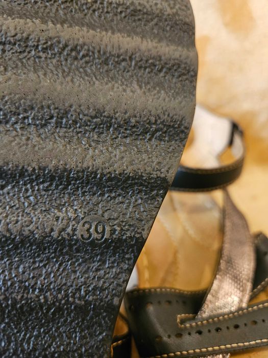 Sandale Clara Barson 39