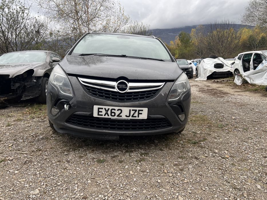Opel Zafira C Tourer 2.0cdti 130 НА ЧАСТИ