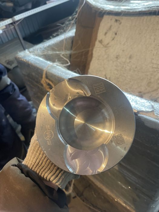 Продам поршня на камаз новые