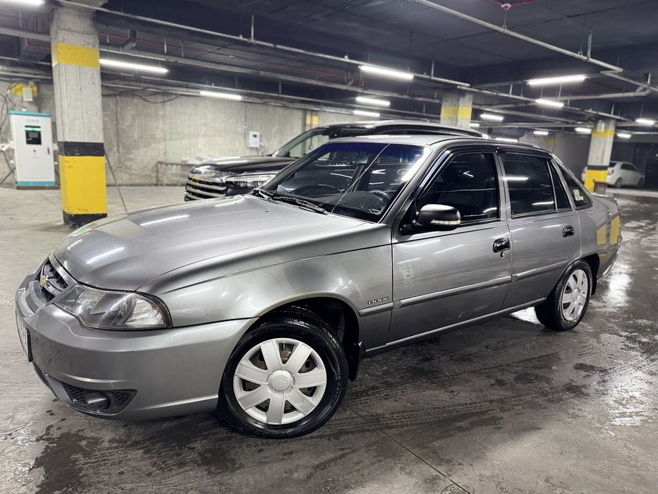 Nexia 2, 1.6 мотор (донс)  кондиционер, мокрый асфальт