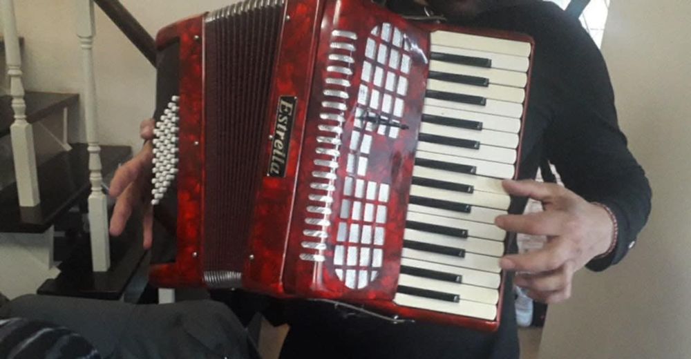 Акордеон Estrella 48Bass