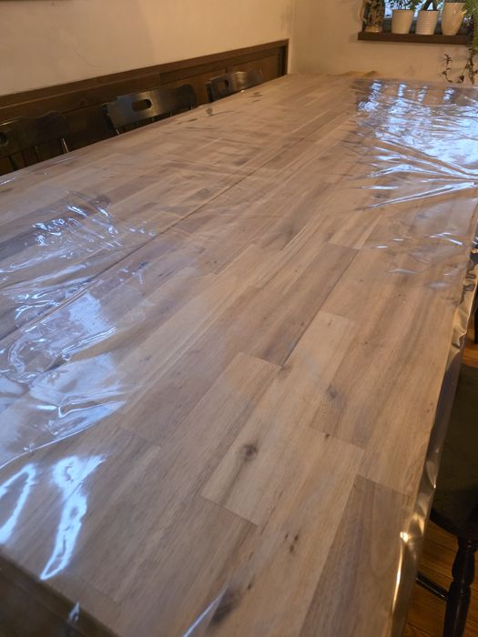 Маса за трапезария - масивно дърво