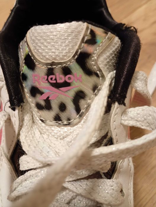 Reebok запазени маратонки номер 34