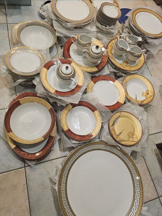 Блюдца, сахарница, ет-табак