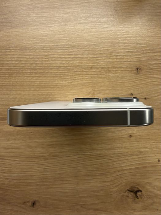 iPhone 16 Pro 128 GB - Буквално като нов!