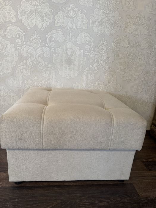 Продам диван для гостинной