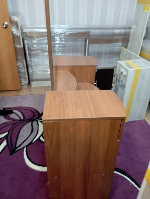 Продам трюмо (туалетный столик)