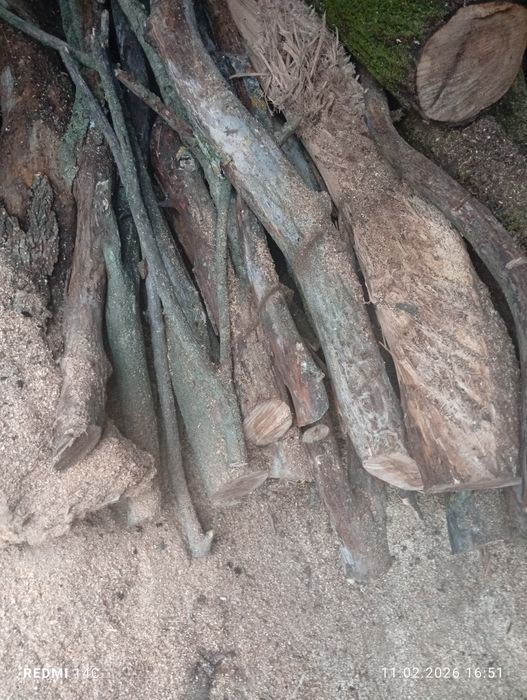 Продавам дърва за огрев