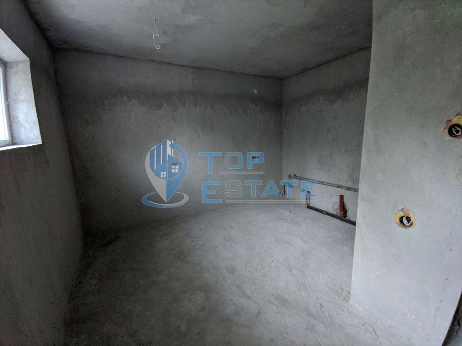 Продава се Къща в Стражица - 600 кв.м за 200 €/кв.м - Снимка #2