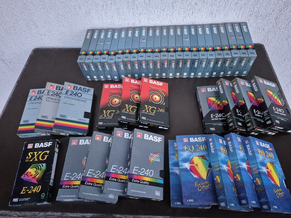 Vând 28 casete video VHS originale Basf  240 minute,Colectie filme