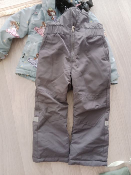 Продам детский осенний комплект. .