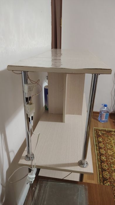 Полка-стеллаж, под цветы, книги