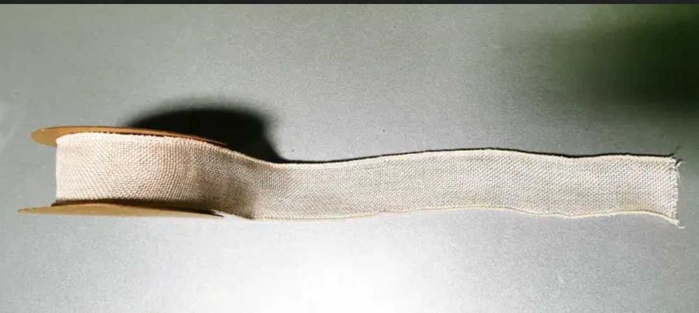 Banda textila decorativa