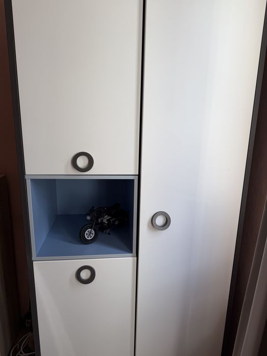 Mobilier dormitor / cameră – dulap, pat și birou
