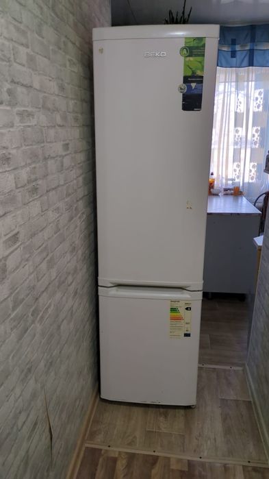 Продам холодильник