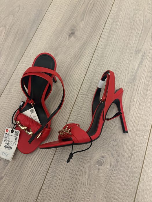 Sandale zara  noi cu eticheta