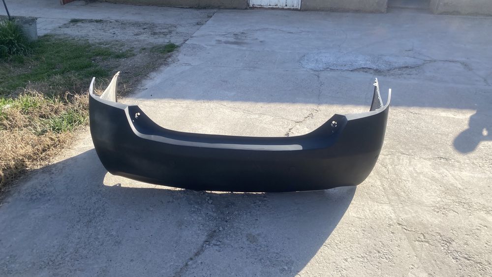 Бампер камри.