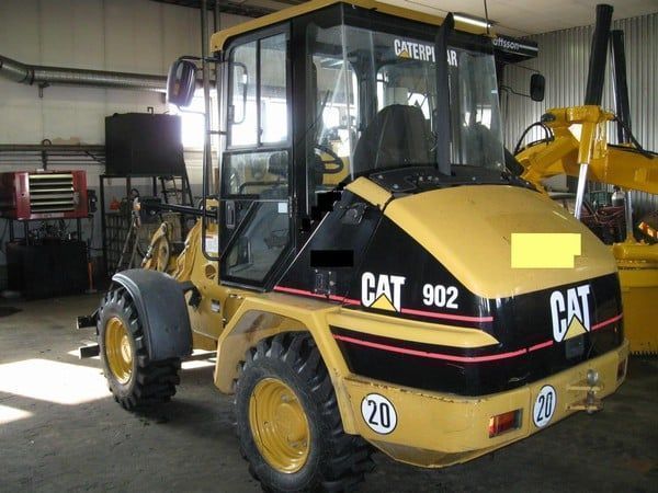 Dezmembrez încărcător frontal Caterpillar 902, 902B, 906, 908 – piese